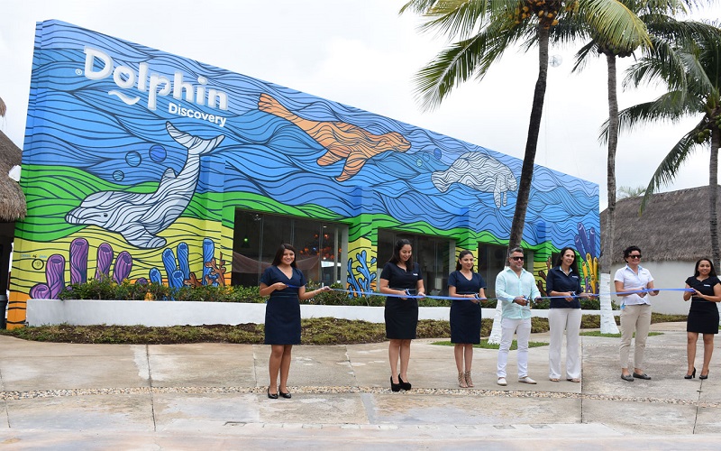 DOLPHIN DISCOVERY COZUMEL PRESENTS ITS MURAL: "OCEAN OF LOVE"