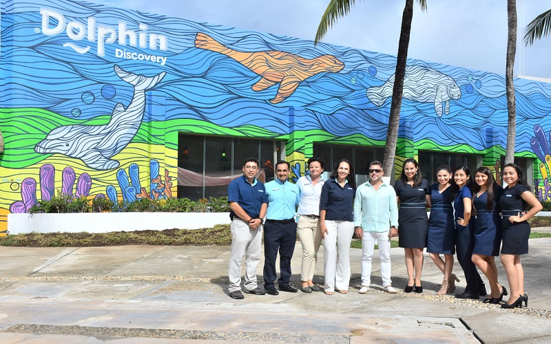 DOLPHIN DISCOVERY COZUMEL PRESENTS ITS MURAL: "OCEAN OF LOVE"